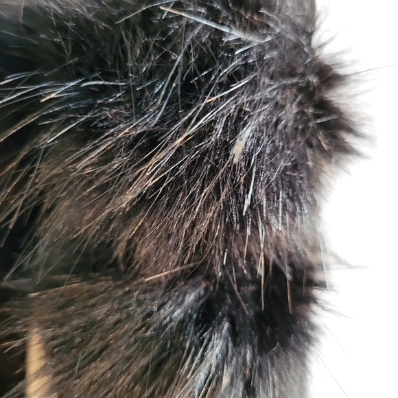 Steve Madden Bryanne pom pom slip-on shoes- 9.5 - Picture 7 of 10